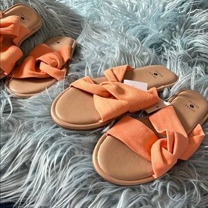 Shade & Shore Orange Brown Sandals Minimalist Design